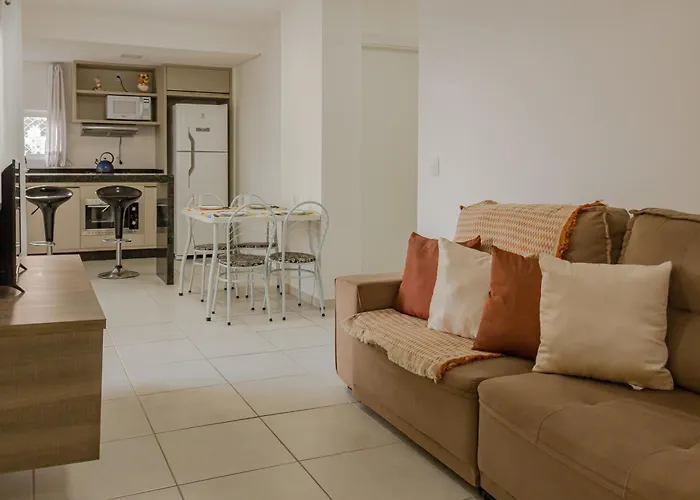 Vista Atlantico: Cond. Arborizado Em Itapema P1474