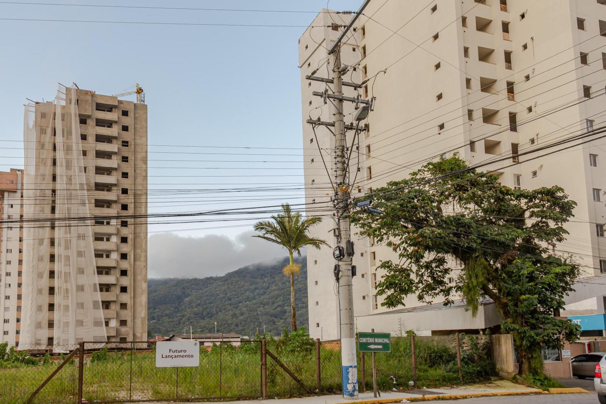 Vista Atlantico: Cond. Arborizado Em P1474 Itapema