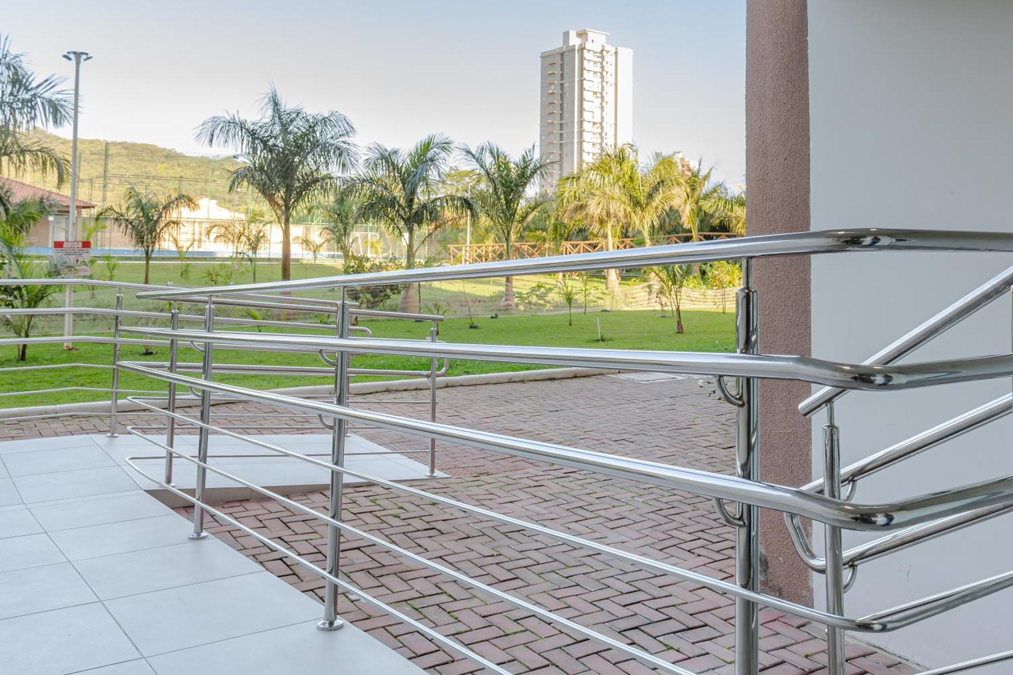 Apartment Vista Atlantico: Cond. Arborizado Em P1474