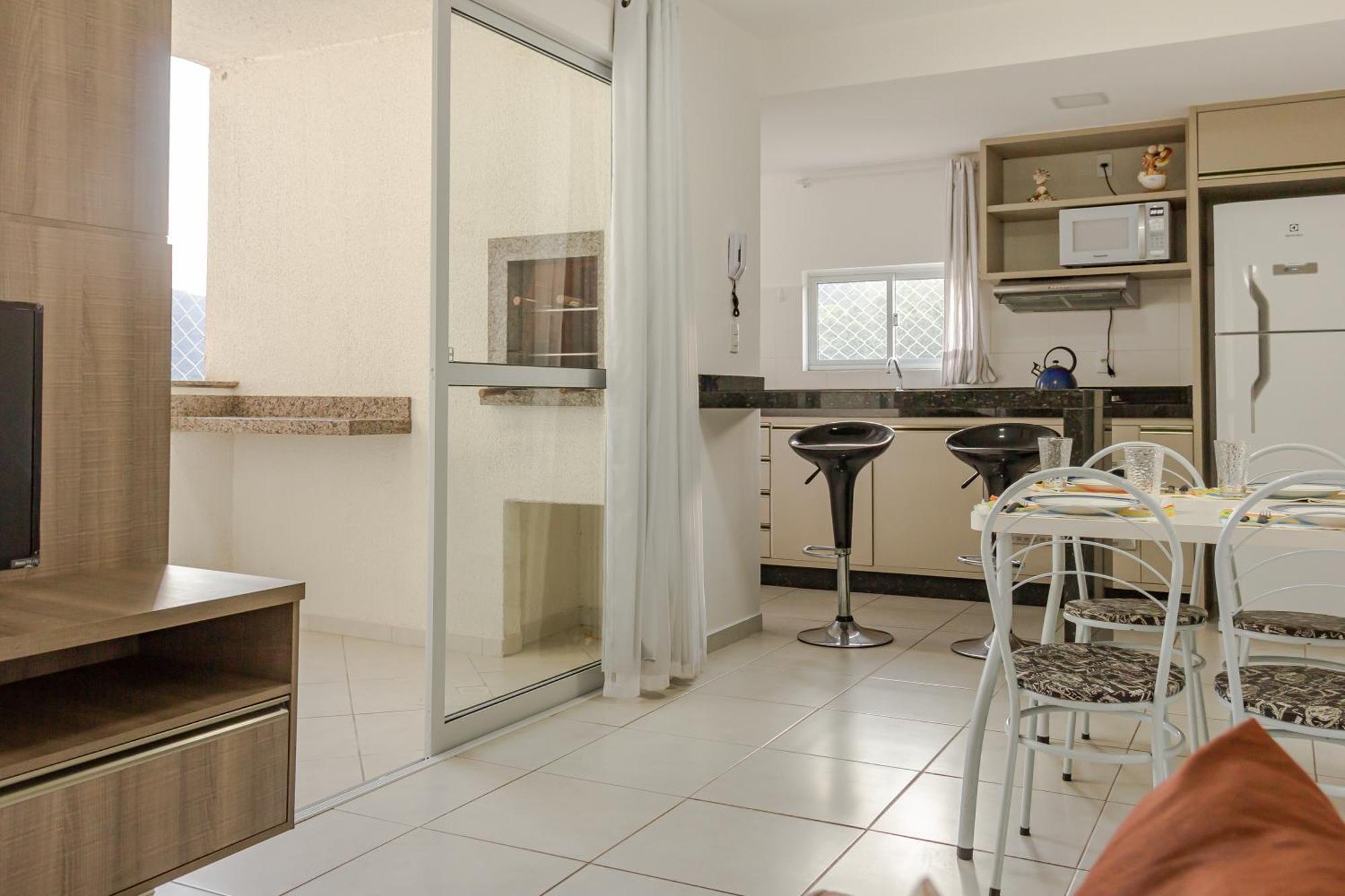 Vista Atlantico: Cond. Arborizado Em P1474 Itapema