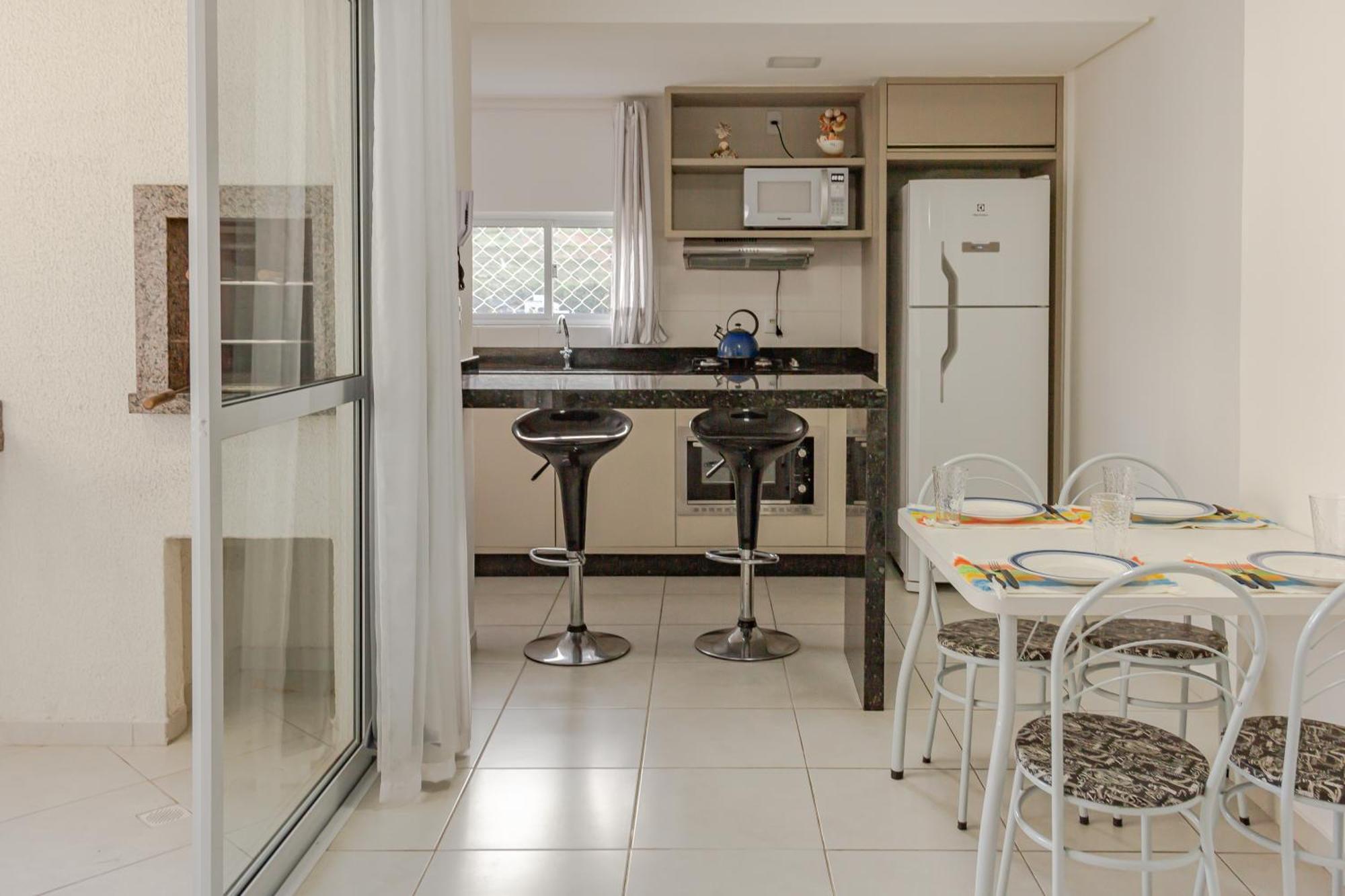 Apartamento Vista Atlantico: Cond. Arborizado Em P1474 *